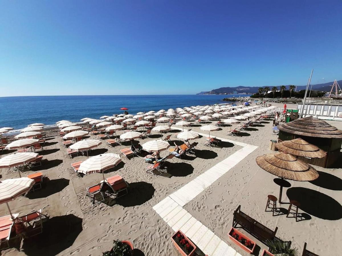 Don Pedro Beach House Savona Luaran gambar