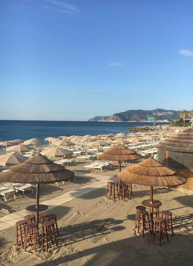 Don Pedro Beach House Savona Luaran gambar