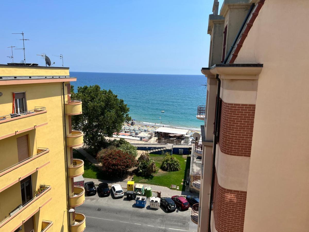 Don Pedro Beach House Savona Luaran gambar